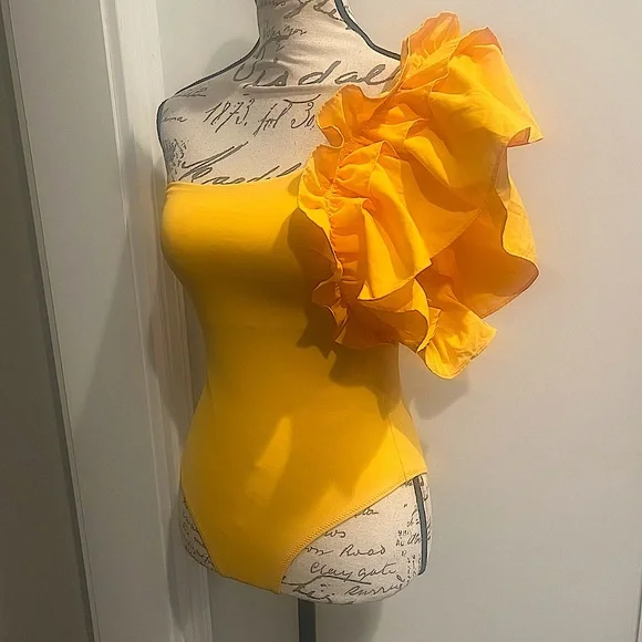Zara Large Ruffle One Shoulder One Piece Swimsuit in Bright Yellow - Picture 7 of 15